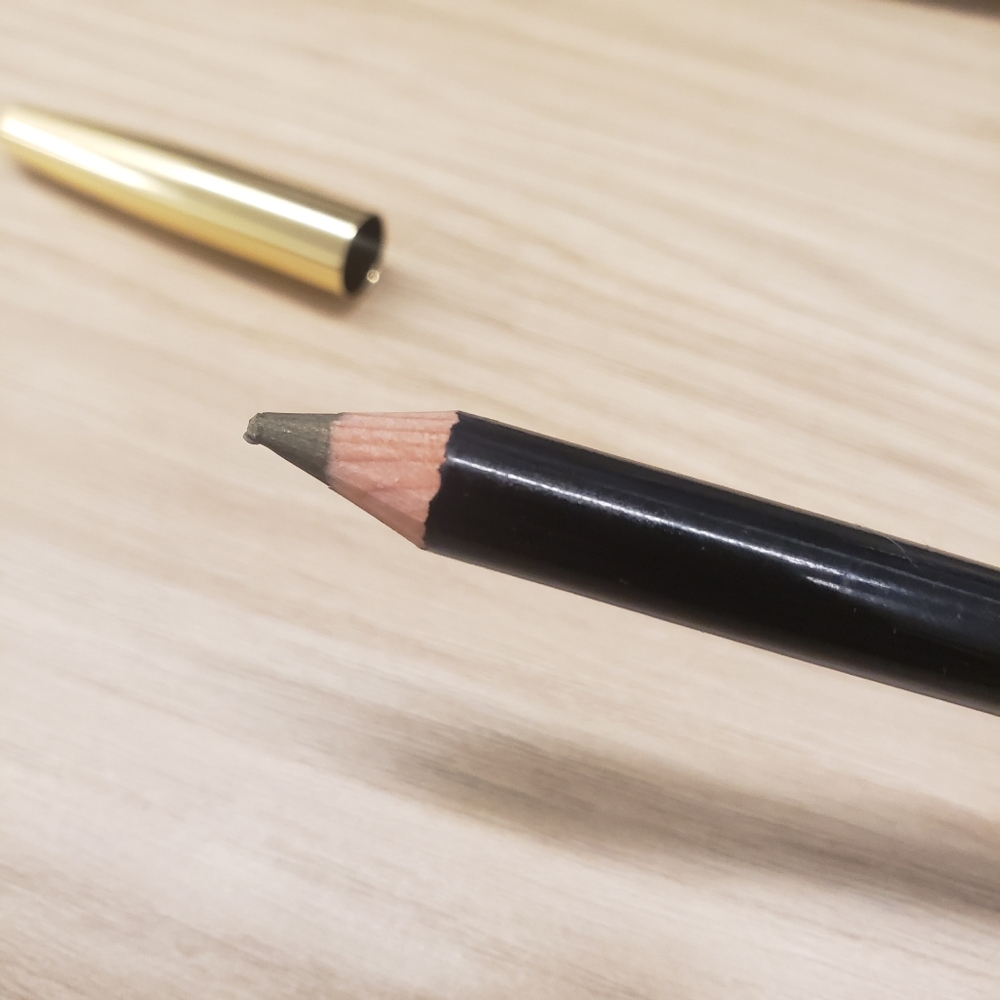 Chanel Smudge Eyeliner - Picture 4 of 5